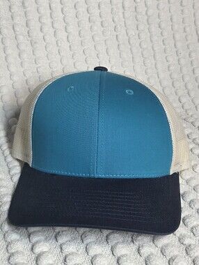 NWOT Richardson Trucker Cap Snapback